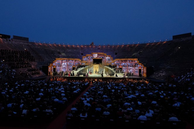 Aus der Arena di Verona: Giuseppe Verdi "La Traviata" - Filmfotos