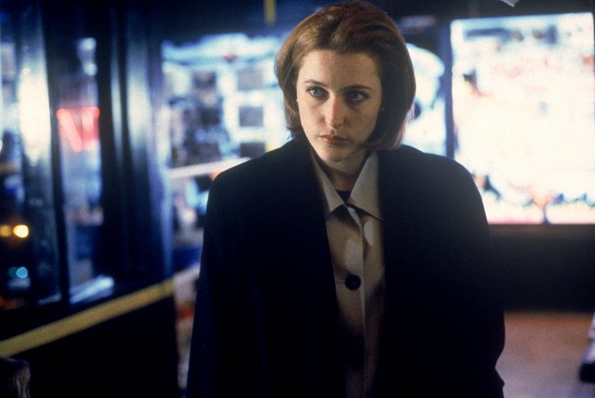 The X-Files - Never Again - Van film - Gillian Anderson