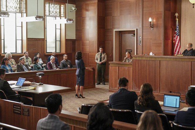 Good Trouble - Opening Statements - Do filme