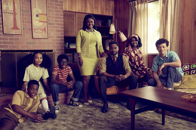 The Wonder Years - Promo - Amari O'Neil, Milan Ray, Elisha Williams, Saycon Sengbloh, Dulé Hill, Laura Kariuki, Julian Lerner