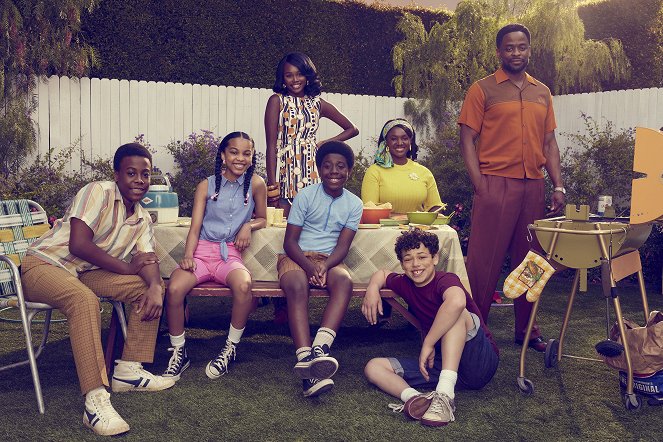 The Wonder Years - Promo - Amari O'Neil, Milan Ray, Laura Kariuki, Elisha Williams, Saycon Sengbloh, Julian Lerner, Dulé Hill