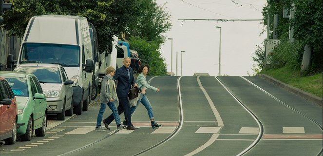 Ochránce - Andílek - Filmfotók - Adam Solar, Lukáš Vaculík, Martha Issová