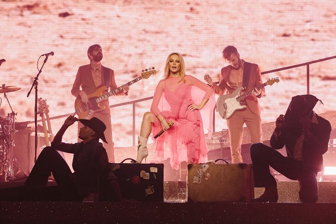 Kylie Minogue: Golden Tour Live - Z filmu