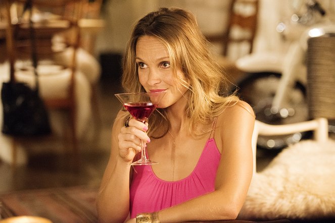 Girlfriend's Guide to Divorce - Rule #72: It's Never Too Late to Be a Mean Girl - Z filmu - Beau Garrett