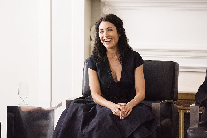 Girlfriend's Guide to Divorce - Rule #25: Beware the Second Chance - Photos - Lisa Edelstein