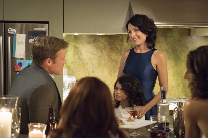 Girlfriend's Guide to Divorce - Rule #36: If You Can't Stand the Heat, You're Cooked - Filmfotók - Mark Valley, Dylan Schombing, Lisa Edelstein