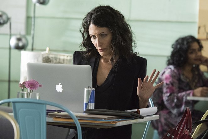Girlfriend's Guide to Divorce - Rule #876: Everything Does Not Happen for a Reason - Filmfotók - Lisa Edelstein
