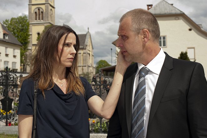 Die Bergretter - Season 5 - Der vermisste Sohn - Photos - Doris Schretzmayer, Christoph Grunert