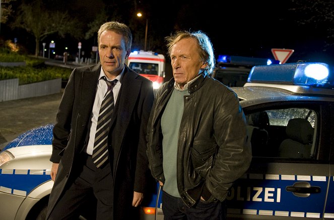 Két férfi, egy eset - Season 29 - Schmerz der Liebe - Filmfotók