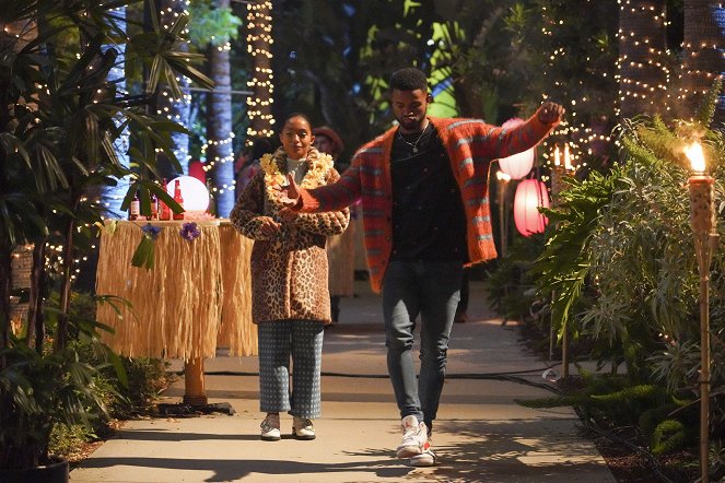 Grown-ish - You Beat Me to the Punch - Forgatási fotók - Yara Shahidi, Trevor Jackson