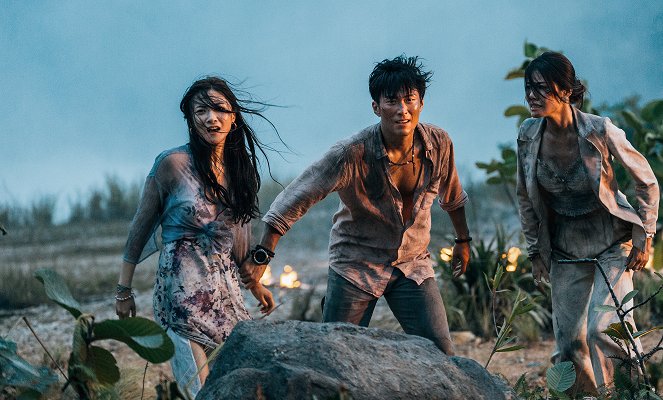 Fuego en el cielo - De la película - An Bai, Shawn Dou, Leslie Ma