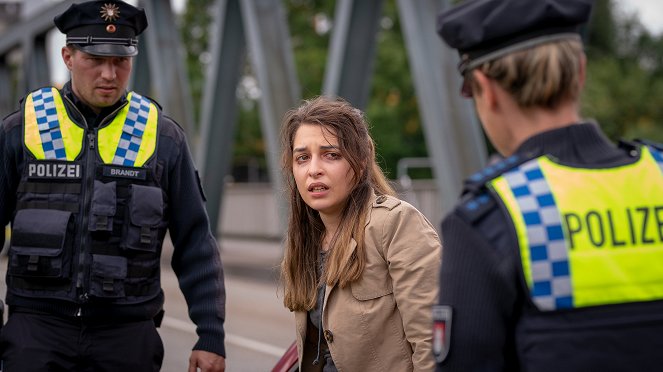 Polícia Hamburg - Season 16 - Malá projížďka kolem přístavu - Z filmu