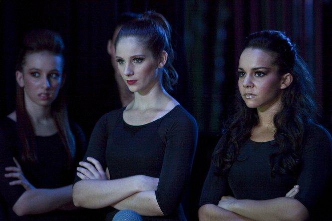 Dance Academy : Danse tes rêves - Season 2 - In the Middle, Somewhat Elevated - Film