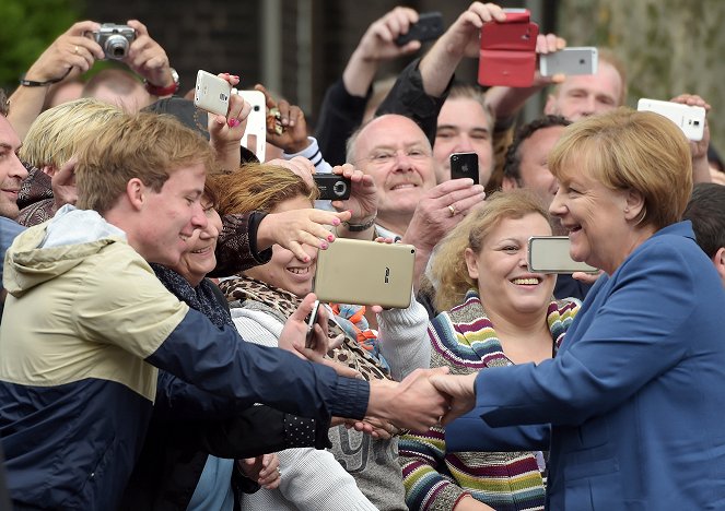 Zeitreise durch die Merkel-Jahre - Filmfotók - Angela Merkel