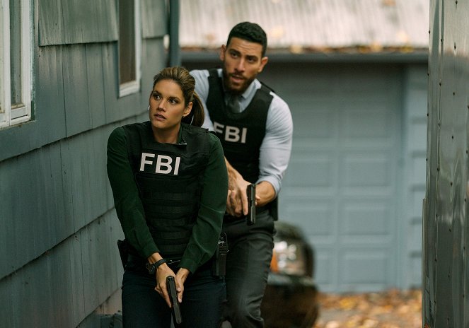 FBI: Special Crime Unit - Season 3 - Unreasonable Doubt - Photos - Missy Peregrym, Zeeko Zaki