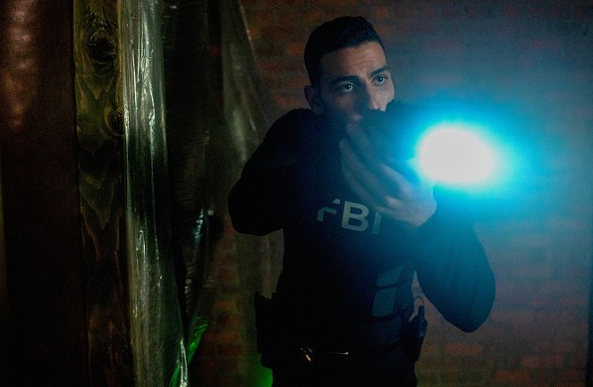 FBI: Special Crime Unit - Season 3 - Liar's Poker - Photos - Zeeko Zaki