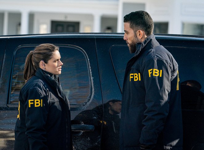 FBI: Special Crime Unit - Walk the Line - Photos - Missy Peregrym, Zeeko Zaki