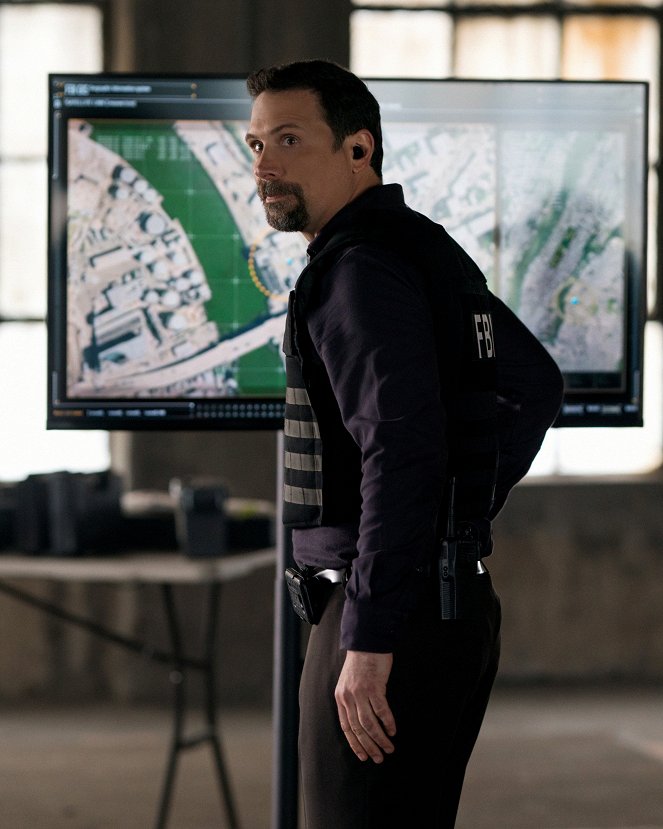FBI: Special Crime Unit - Season 3 - Fathers and Sons - Photos - Jeremy Sisto