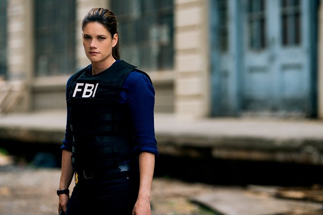 FBI: Special Crime Unit - Season 3 - Trigger Effect - Photos - Missy Peregrym