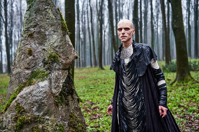 Britannia - Episode 1 - Promoción - Mackenzie Crook