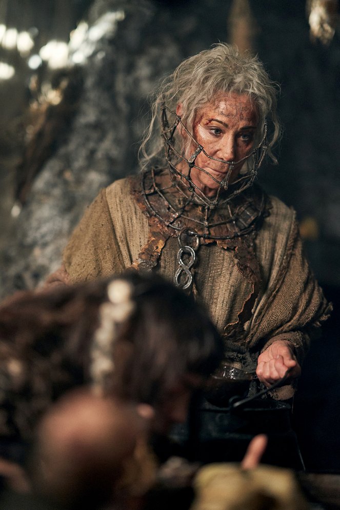 Britannia - Season 3 - Episode 2 - Photos - Zoë Wanamaker