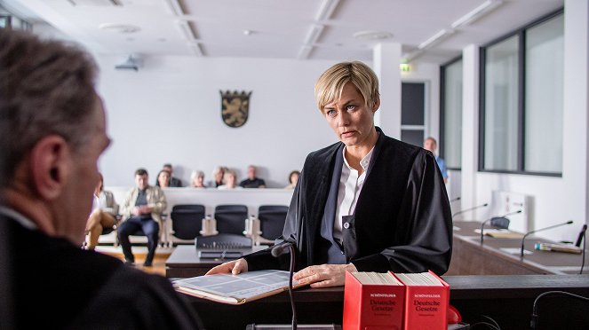 Der Staatsanwalt - Season 14 - Rätselhafter Überfall - De la película