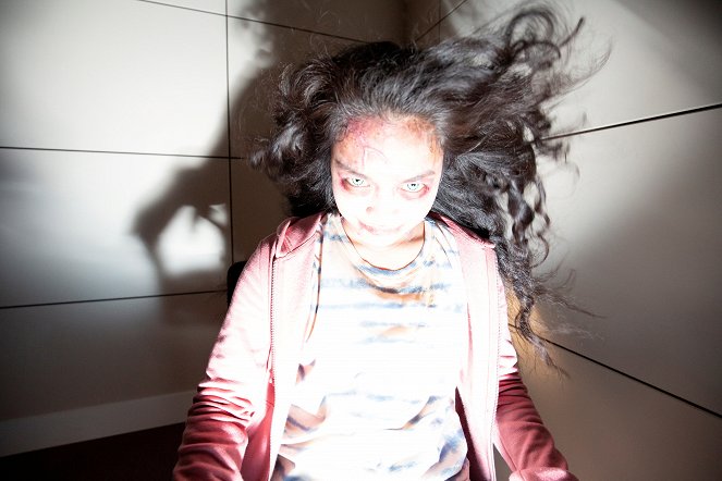 Wellington Paranormal - Season 1 - Demon Girl - Photos