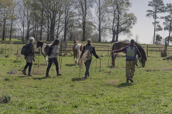 The Walking Dead - Hunted - Filmfotók