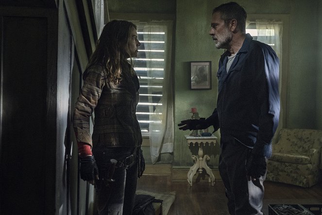 The Walking Dead - Out of the Ashes - Van film - Lauren Cohan, Jeffrey Dean Morgan