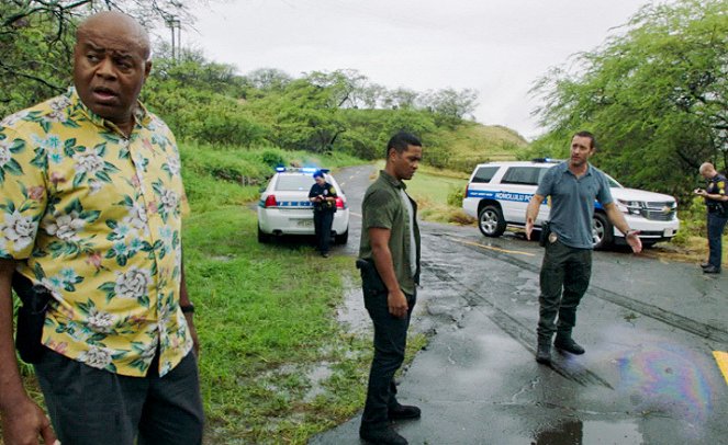 Hawaii 5.0 - Ka hauli o ka mea hewa 'ole, he nalowale koke - Z filmu - Chi McBride