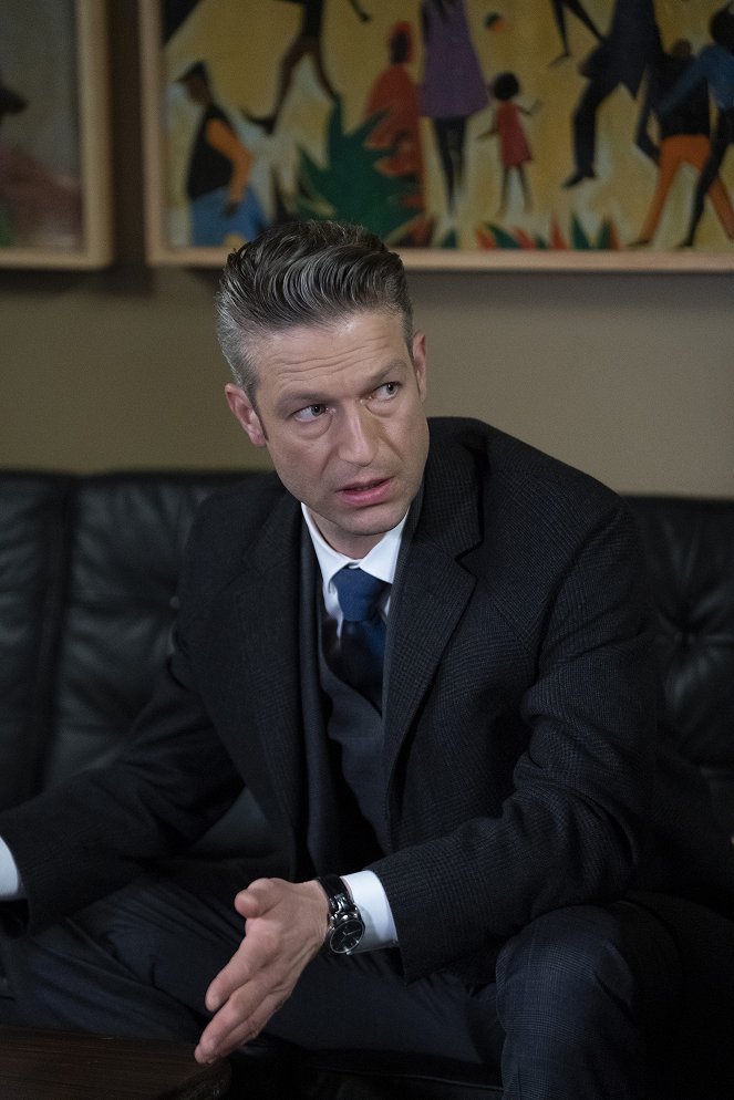 Law & Order: Special Victims Unit - Hunt, Trap, Rape, and Release - Photos - Peter Scanavino