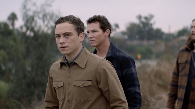 Animal Kingdom - Trust the Process - Photos - Finn Cole, Shawn Hatosy