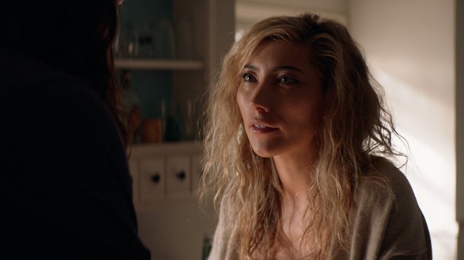 Animal Kingdom - Loose Ends - De la película - Dichen Lachman