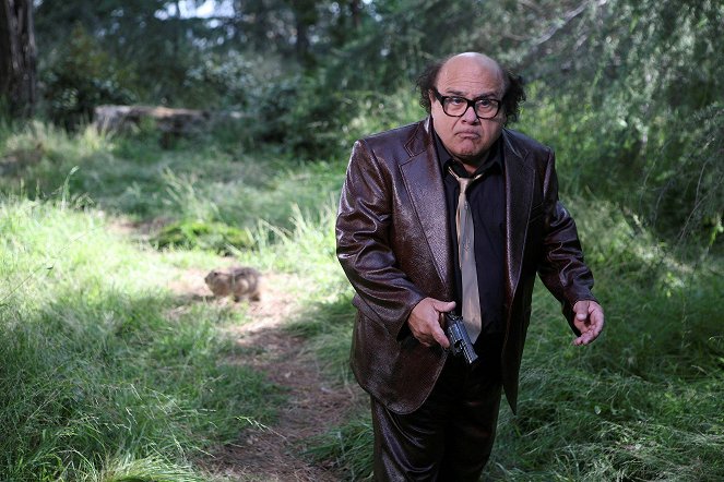 It's Always Sunny in Philadelphia - The Gang Gets Stranded in the Woods - Photos - Danny DeVito