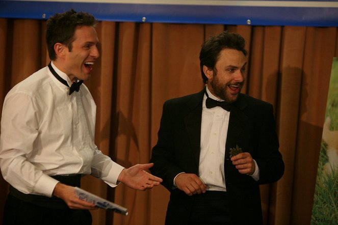 Philadelphia - La Bande se perd dans les bois - Film - Glenn Howerton, Charlie Day