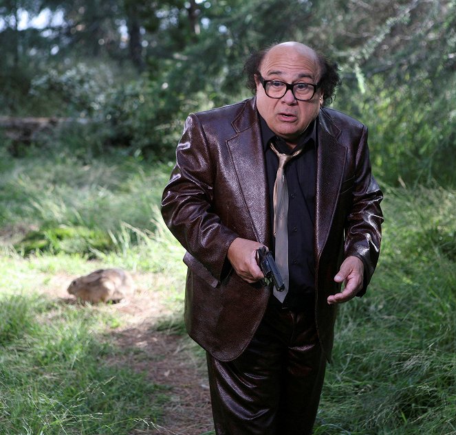 It's Always Sunny in Philadelphia - The Gang Gets Stranded in the Woods - Photos - Danny DeVito
