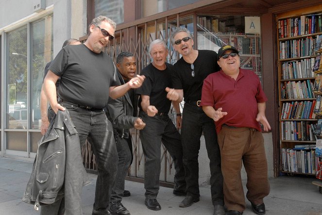 Felhőtlen Philadelphia - The Gang Sells Out - Filmfotók - Danny DeVito