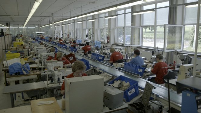 Industria - Manufacturing War - Photos
