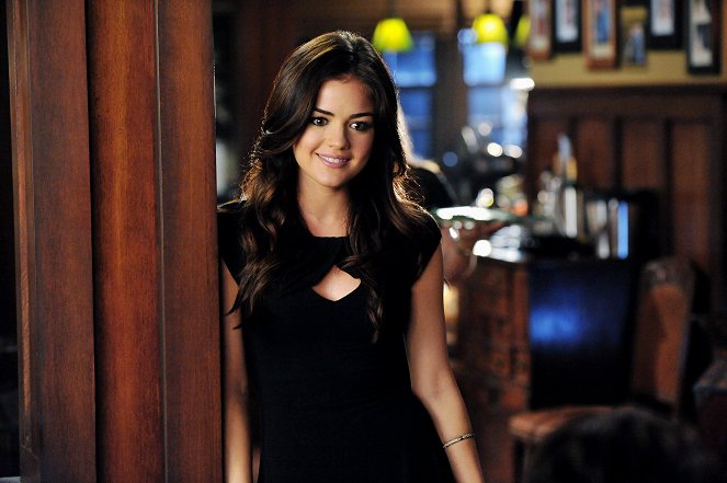 Pretty Little Liars - Surface Tension - Photos - Lucy Hale