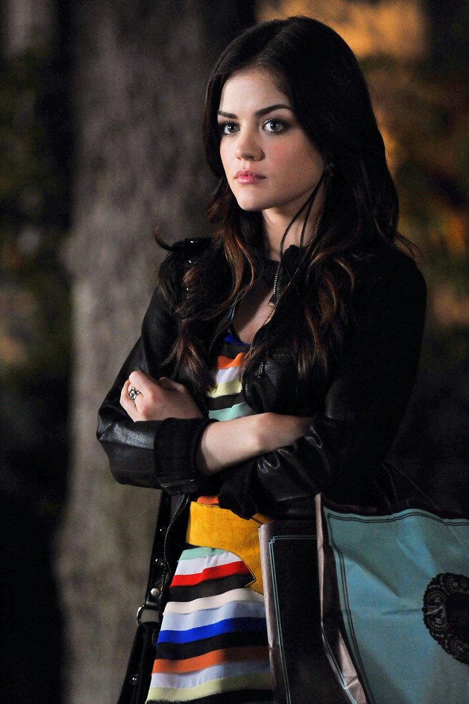 Pretty Little Liars - Season 2 - Picture This - Photos - Lucy Hale