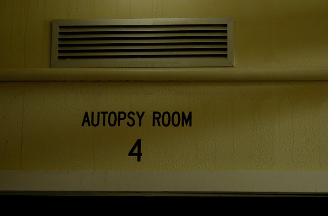 Marzenia i koszmary - Autopsy Room Four - Z filmu