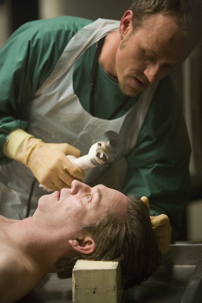 Nightmares & Dreamscapes: From the Stories of Stephen King - Autopsy Room Four - De la película