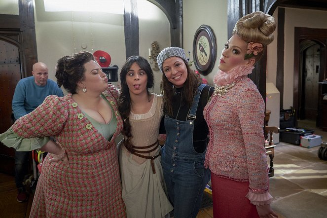 Cinderella - Dreharbeiten - Maddie Baillio, Camila Cabello, Kay Cannon, Charlotte Spencer
