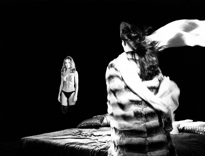 Una Lucertola con la pelle di donna - Z filmu - Anita Strindberg