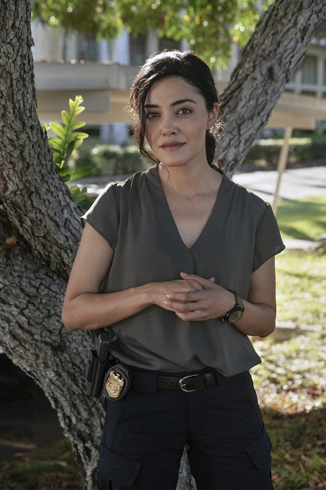 NCIS: Hawai'i - Season 1 - Pilot - Promo - Yasmine Al-Bustami