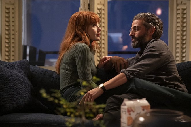 Scenes from a Marriage - Mitten in der Nacht in einem dunklen Haus irgendwo auf der Welt - Filmfotos - Jessica Chastain, Oscar Isaac