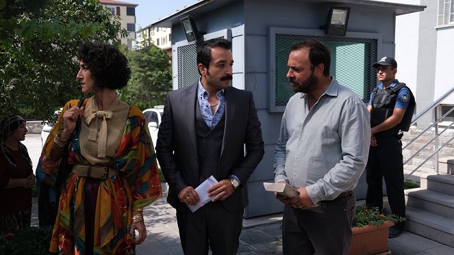 Gönül Dağı - Çöl Dikeni - De la película - Çiğdem Aygün, Eser Eyüboğlu, Ferdi Sancar