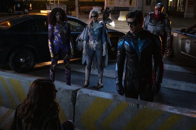 Titans - Season 3 - Red Hood - Filmfotos - Anna Diop, Minka Kelly, Brenton Thwaites, Alan Ritchson