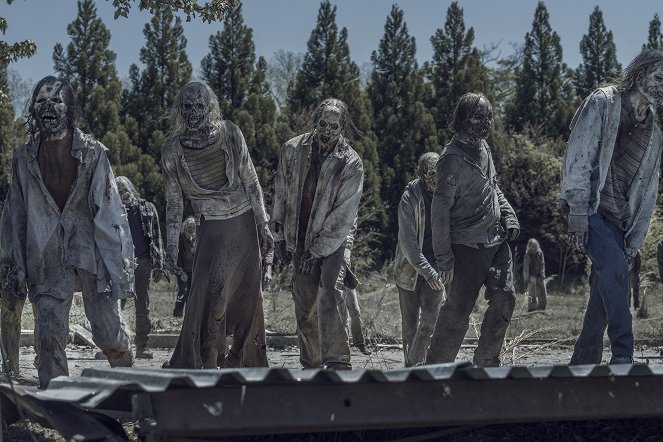 The Walking Dead - Out of the Ashes - Filmfotók