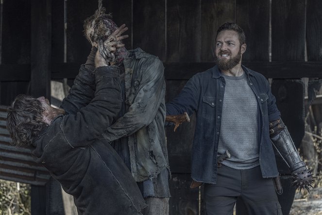 The Walking Dead - Out of the Ashes - Photos - Ross Marquand